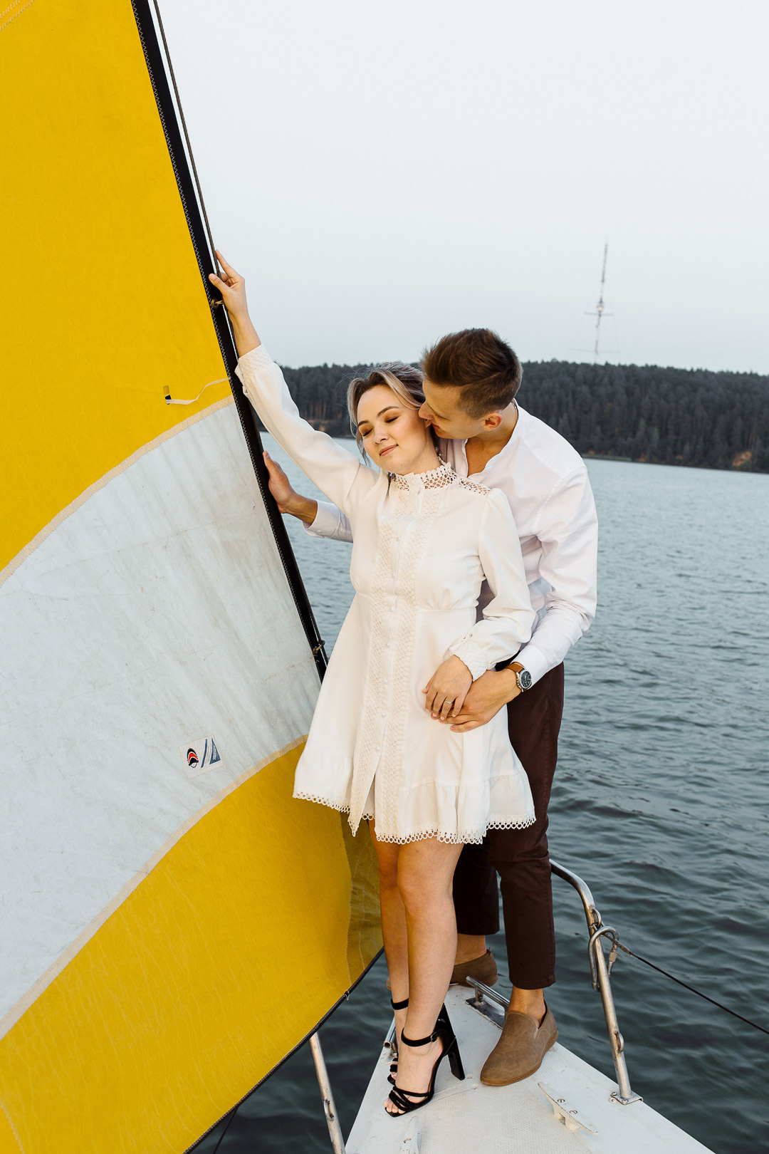 ls_060 Предсвадебная фотосессия LoveStory на катамаране AGAYA в Ижевске