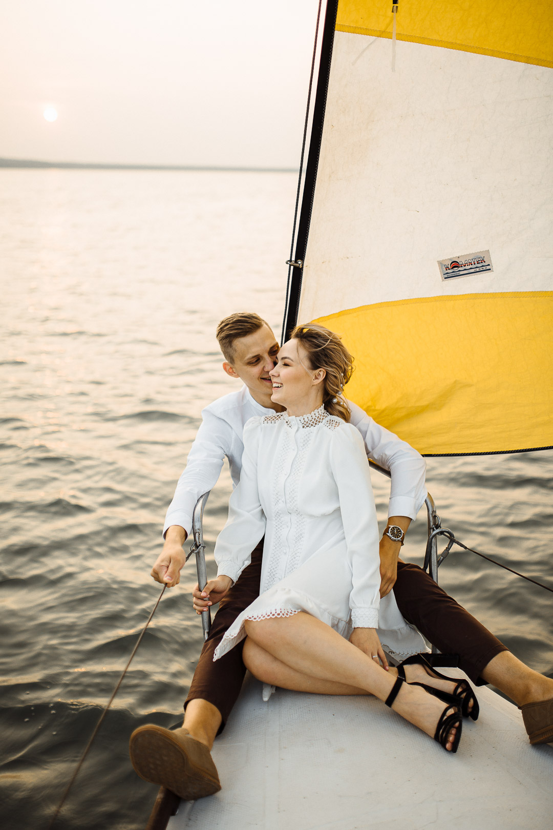 ls_076 Предсвадебная фотосессия LoveStory на катамаране AGAYA в Ижевске