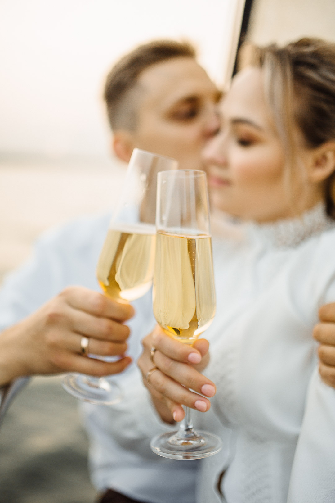 ls_107 Предсвадебная фотосессия LoveStory на катамаране AGAYA в Ижевске