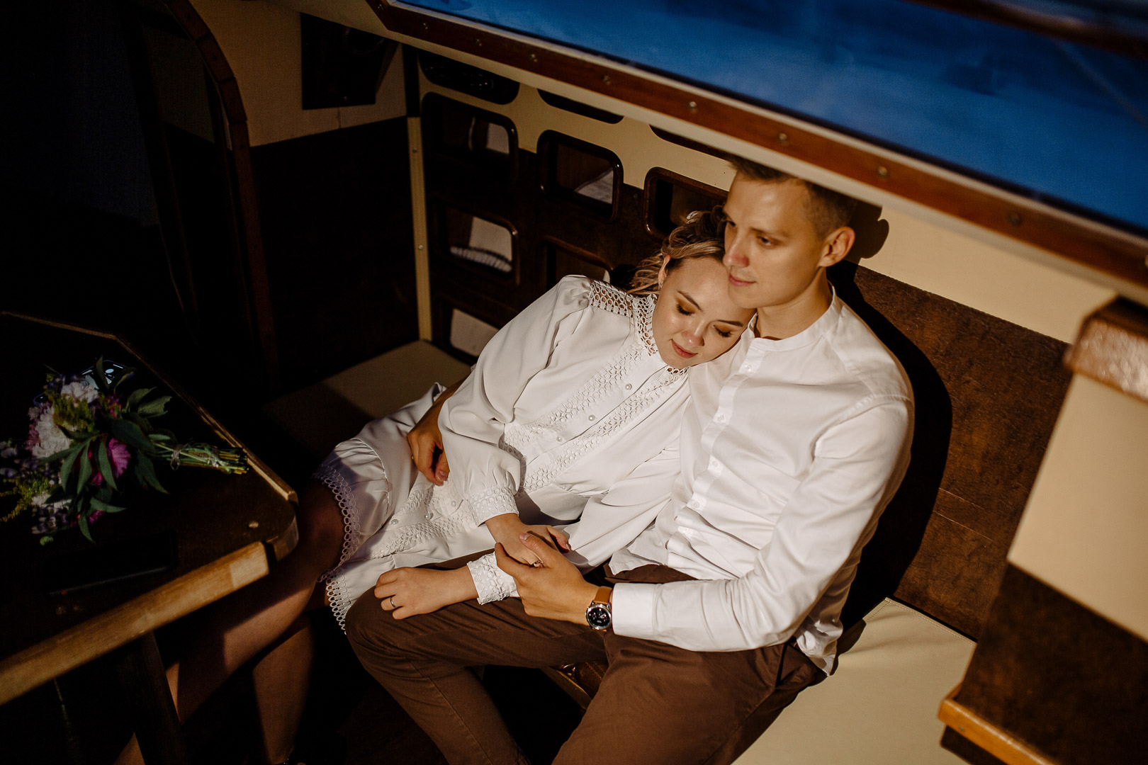 ls_188 Предсвадебная фотосессия LoveStory на катамаране AGAYA в Ижевске