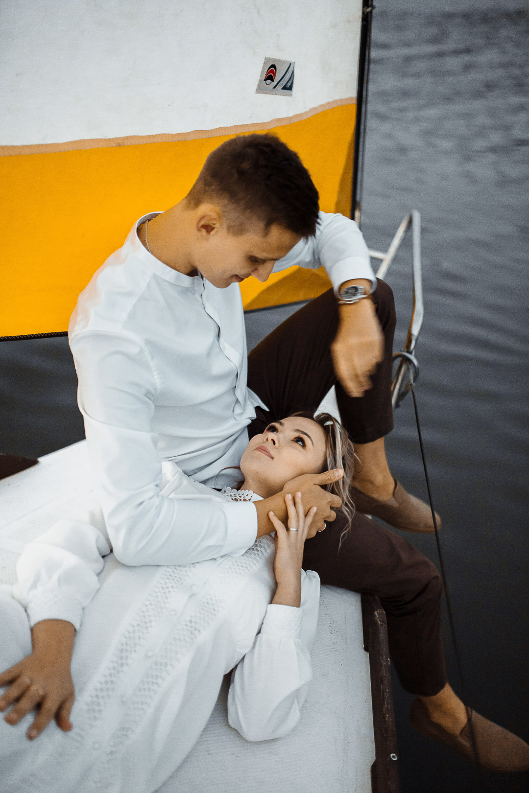 ls_199 Предсвадебная фотосессия LoveStory на катамаране AGAYA в Ижевске