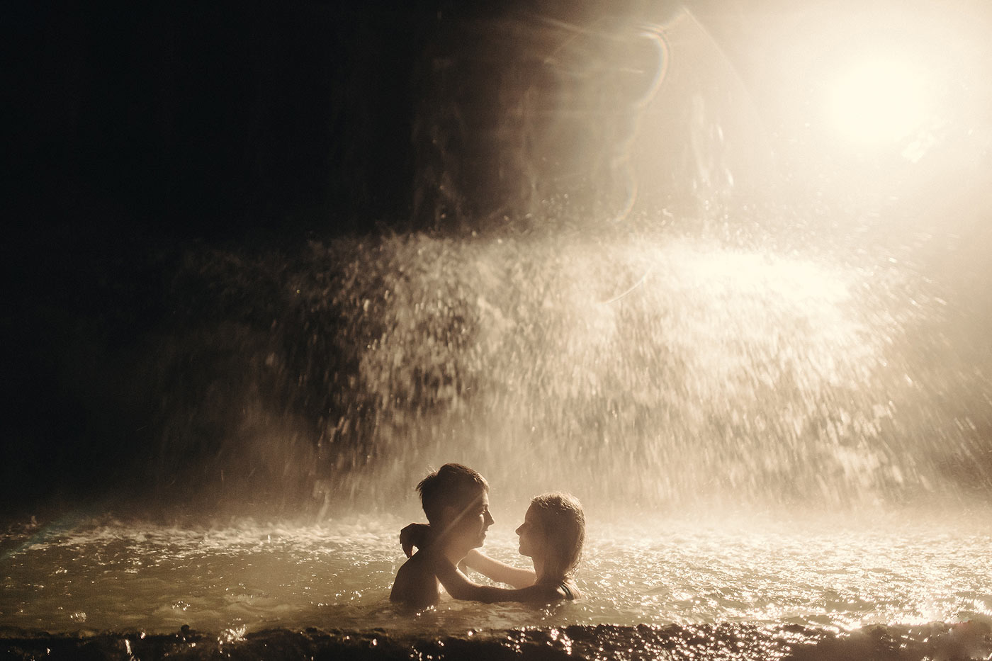 LoveStory Данил и Настя Водопад Ижевск ночью фотограф Юрий Князев