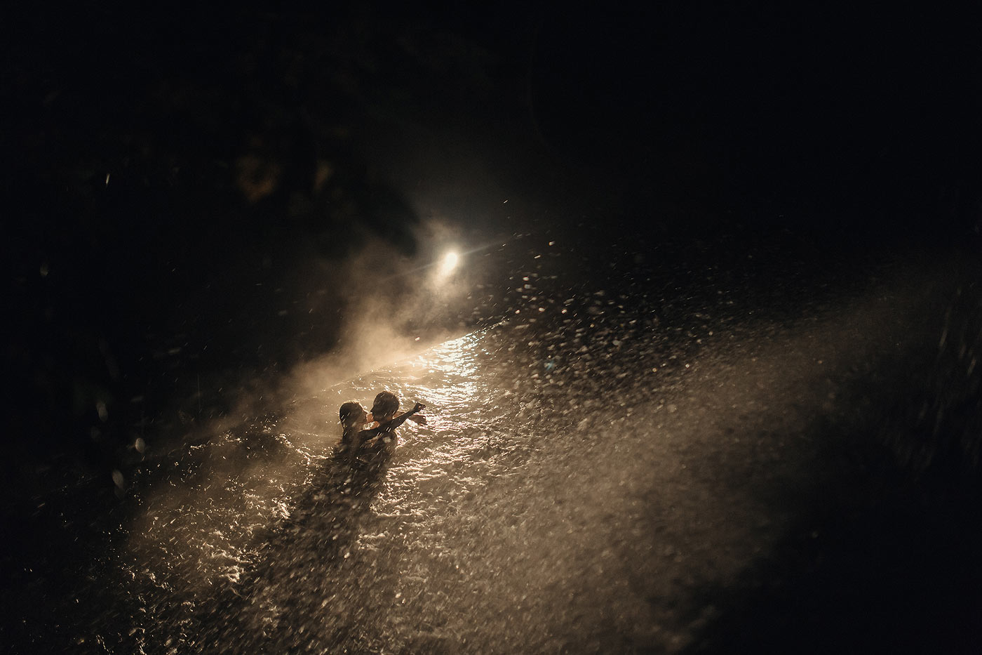 LoveStory Данил и Настя Водопад Ижевск ночью фотограф Юрий Князев