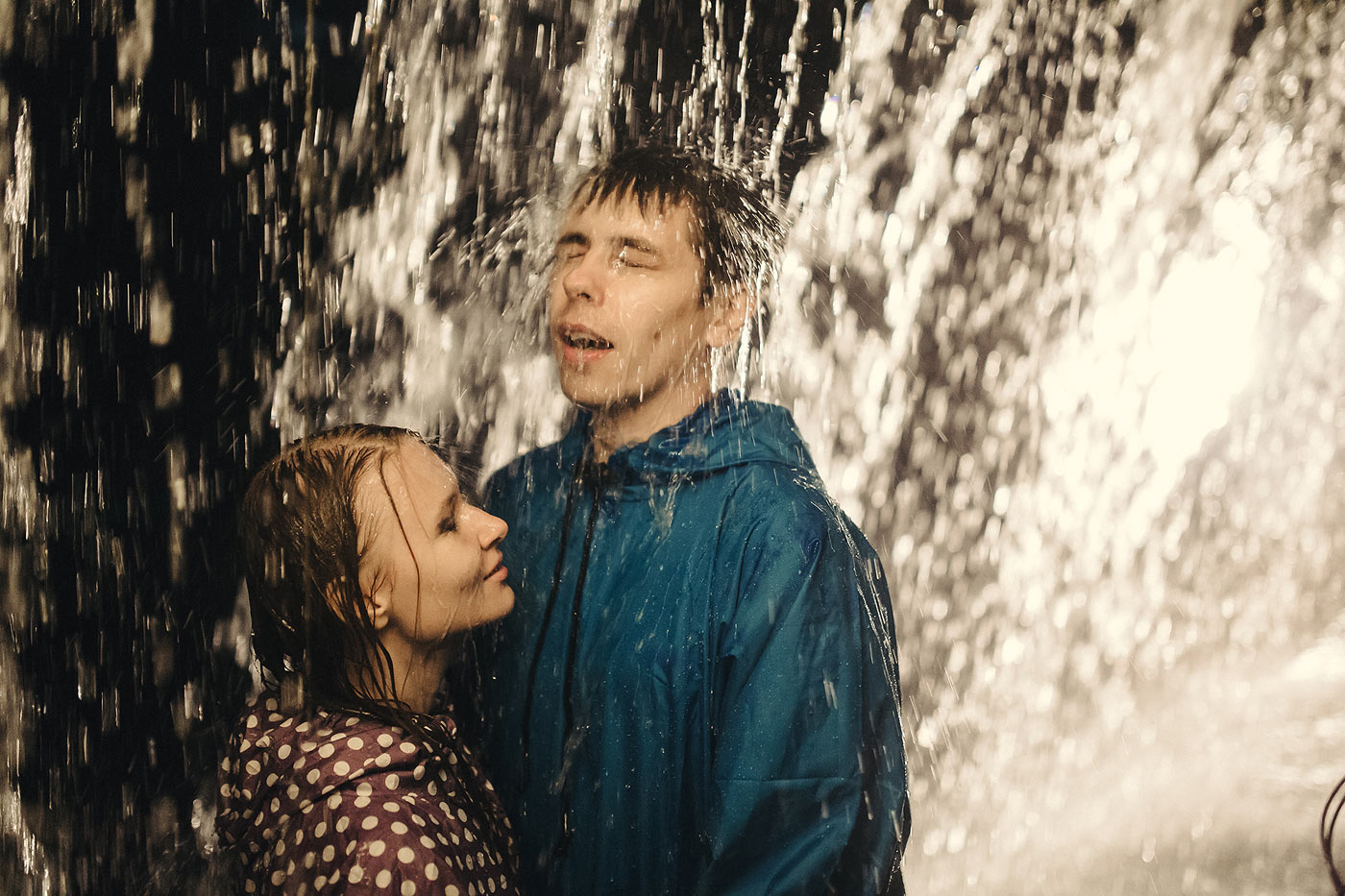 LoveStory Данил и Настя Водопад Ижевск ночью фотограф Юрий Князев