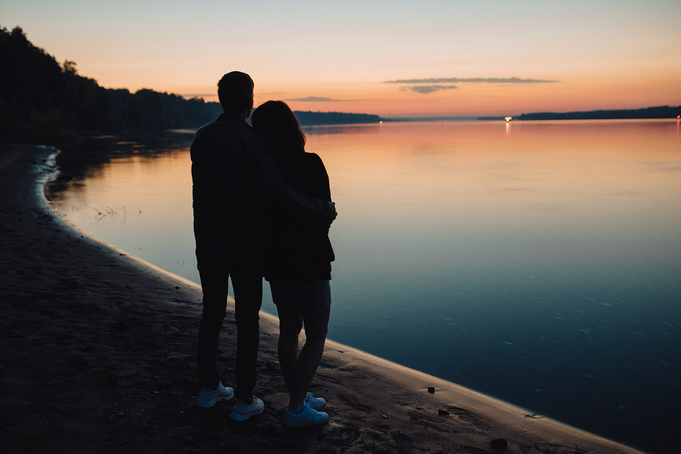 Рома и Настя LoveStory вечером на Каме